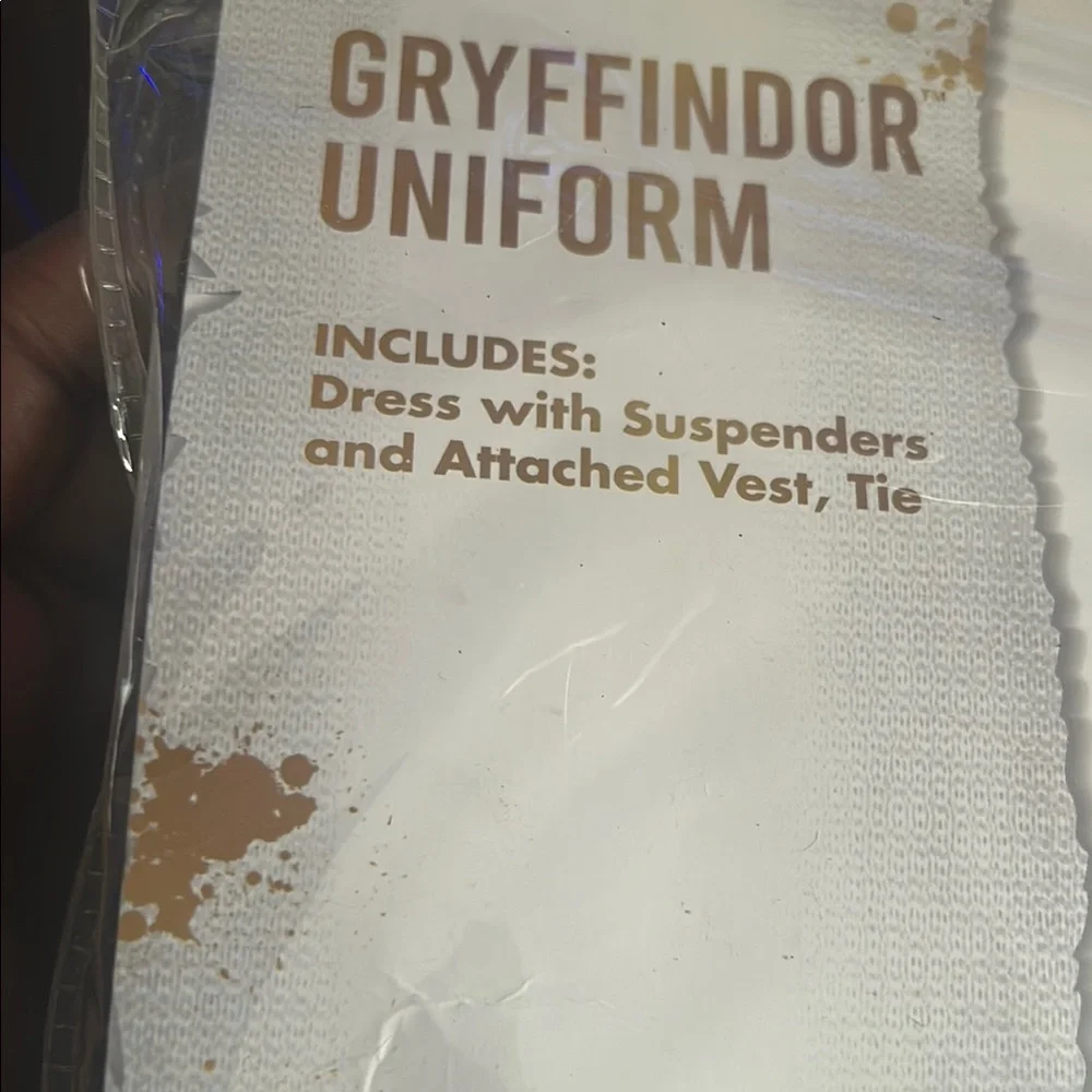 Harry Potter Gryffindor Uniform Costume - Picture 3 of 4
